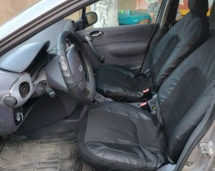 Серый Мерседес А класс, объемом двигателя 1.7 л и пробегом 230 тыс. км за 3550 $, фото 2 на Automoto.ua