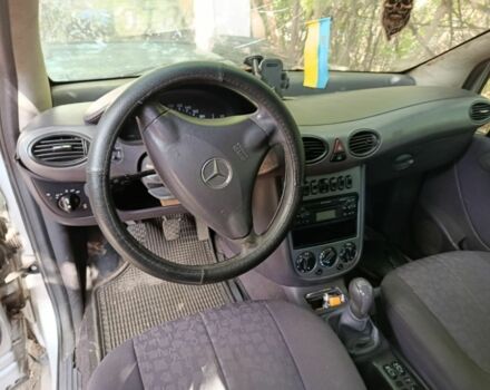 Серый Мерседес А класс, объемом двигателя 0 л и пробегом 200 тыс. км за 500 $, фото 4 на Automoto.ua