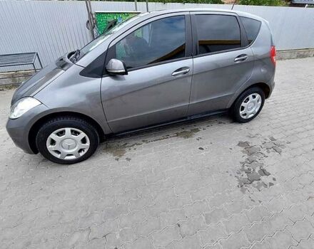 Сірий Мерседес А клас, об'ємом двигуна 2 л та пробігом 22 тис. км за 5300 $, фото 4 на Automoto.ua