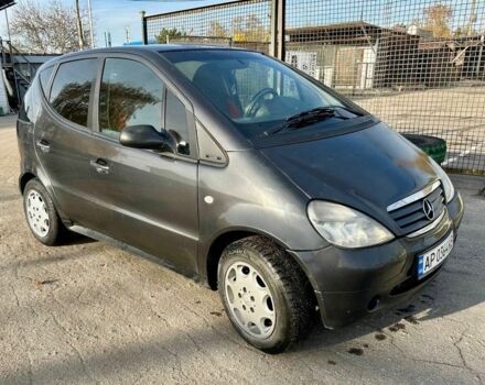 Серый Мерседес А класс, объемом двигателя 1.4 л и пробегом 280 тыс. км за 2500 $, фото 1 на Automoto.ua