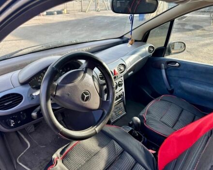 Серый Мерседес А класс, объемом двигателя 1.4 л и пробегом 280 тыс. км за 2500 $, фото 3 на Automoto.ua