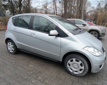 Мерседес А клас 2009 у Чернівцях на Automoto.ua Сірий Мерседес А клас, об'ємом двигуна 2 л та пробігом 243 тис. км за 5900 $, фото 10 на Automoto.ua