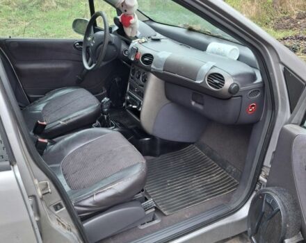 Серый Мерседес А класс, объемом двигателя 1.7 л и пробегом 243 тыс. км за 1299 $, фото 5 на Automoto.ua