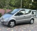 Сірий Мерседес А клас, об'ємом двигуна 1.7 л та пробігом 250 тис. км за 1998 $, фото 1 на Automoto.ua