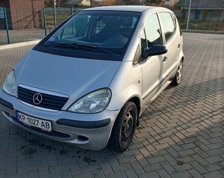 Серый Мерседес А класс, объемом двигателя 1.4 л и пробегом 300 тыс. км за 4050 $, фото 2 на Automoto.ua