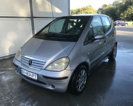 Серый Мерседес А класс, объемом двигателя 1.9 л и пробегом 246 тыс. км за 3380 $, фото 2 на Automoto.ua