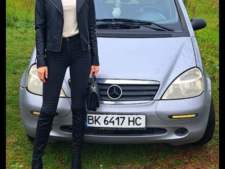 Серый Мерседес А класс, объемом двигателя 1.4 л и пробегом 322 тыс. км за 2300 $, фото 1 на Automoto.ua