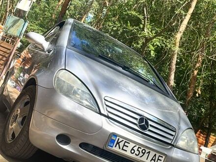 Мерседес А класс 1998 в Днепре (Днепропетровске) на Automoto.ua Серый Мерседес А класс, объемом двигателя 1.4 л и пробегом 310 тыс. км за 2700 $, фото 1 на Automoto.ua