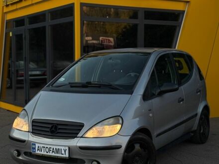 Серый Мерседес А класс, объемом двигателя 1.6 л и пробегом 260 тыс. км за 2300 $, фото 1 на Automoto.ua