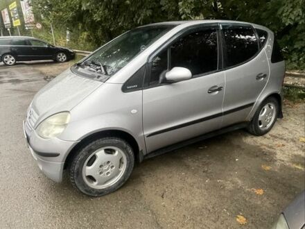 Мерседес А клас 1999 у Верховине на Automoto.ua Сірий Мерседес А клас, об'ємом двигуна 1.7 л та пробігом 280 тис. км за 2900 $, фото 1 на Automoto.ua