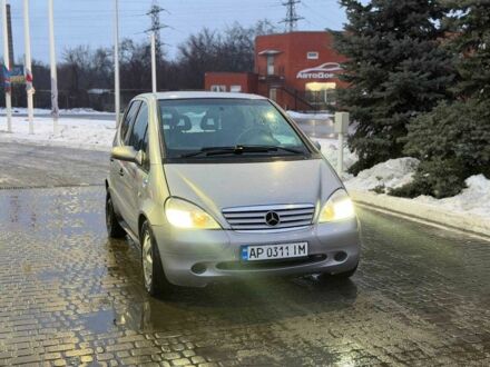 Сірий Мерседес А клас, об'ємом двигуна 1.7 л та пробігом 320 тис. км за 2999 $, фото 1 на Automoto.ua