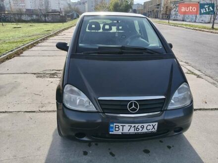 Серый Мерседес А класс, объемом двигателя 1.6 л и пробегом 235 тыс. км за 4200 $, фото 1 на Automoto.ua