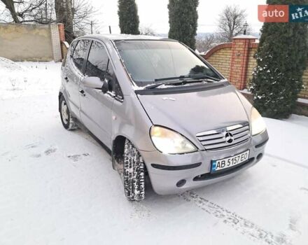 Серый Мерседес А класс, объемом двигателя 1.6 л и пробегом 230 тыс. км за 3000 $, фото 1 на Automoto.ua