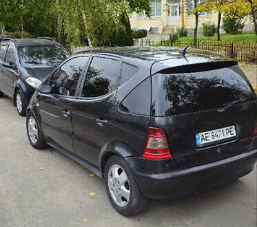 Серый Мерседес А класс, объемом двигателя 1.69 л и пробегом 200 тыс. км за 3350 $, фото 1 на Automoto.ua