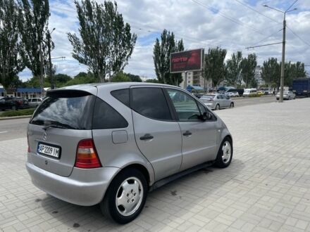 Сірий Мерседес А клас, об'ємом двигуна 1.4 л та пробігом 236 тис. км за 2000 $, фото 1 на Automoto.ua