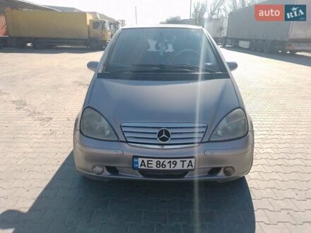 Мерседес А клас 1999 у Дніпро (Дніпропетровську) на Automoto.ua Сірий Мерседес А клас, об'ємом двигуна 1.6 л та пробігом 233 тис. км за 4500 $, фото 1 на Automoto.ua