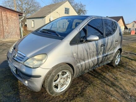 Сірий Мерседес А клас, об'ємом двигуна 1.7 л та пробігом 354 тис. км за 3100 $, фото 1 на Automoto.ua