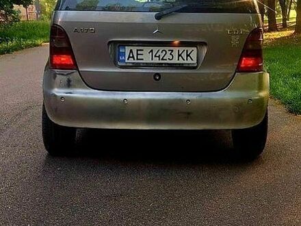Сірий Мерседес А клас, об'ємом двигуна 1.7 л та пробігом 180 тис. км за 2800 $, фото 1 на Automoto.ua