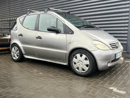 Серый Мерседес А класс, объемом двигателя 1.6 л и пробегом 270 тыс. км за 2800 $, фото 1 на Automoto.ua