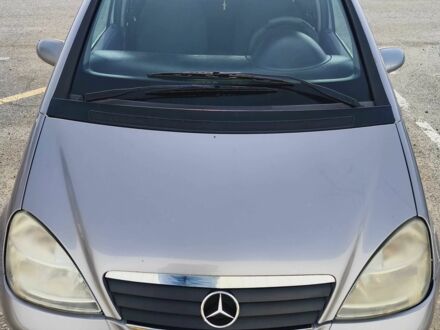 Серый Мерседес А класс, объемом двигателя 1.7 л и пробегом 320 тыс. км за 2300 $, фото 1 на Automoto.ua