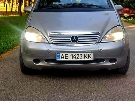 Сірий Мерседес А клас, об'ємом двигуна 1.7 л та пробігом 180 тис. км за 2800 $, фото 1 на Automoto.ua