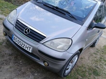 Сірий Мерседес А клас, об'ємом двигуна 1.7 л та пробігом 300 тис. км за 4000 $, фото 1 на Automoto.ua