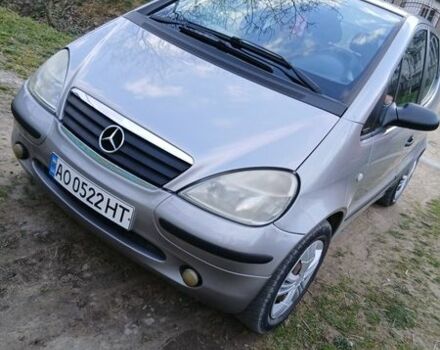 Серый Мерседес А класс, объемом двигателя 1.7 л и пробегом 300 тыс. км за 4000 $, фото 1 на Automoto.ua