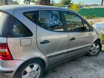 Сірий Мерседес А клас, об'ємом двигуна 1.4 л та пробігом 200 тис. км за 2300 $, фото 1 на Automoto.ua