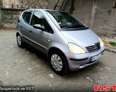 Серый Мерседес А класс, объемом двигателя 1.6 л и пробегом 245 тыс. км за 2900 $, фото 1 на Automoto.ua