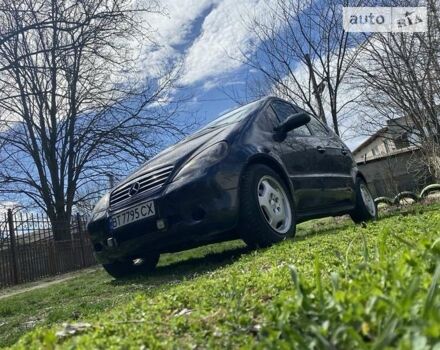 Серый Мерседес А класс, объемом двигателя 1.7 л и пробегом 288 тыс. км за 3850 $, фото 1 на Automoto.ua