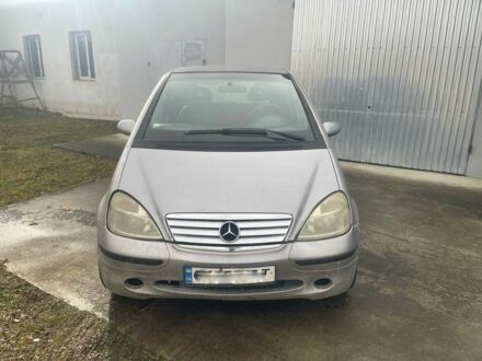 Серый Мерседес А класс, объемом двигателя 1.7 л и пробегом 260 тыс. км за 800 $, фото 1 на Automoto.ua