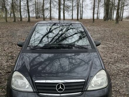 Серый Мерседес А класс, объемом двигателя 1.4 л и пробегом 165 тыс. км за 2400 $, фото 1 на Automoto.ua