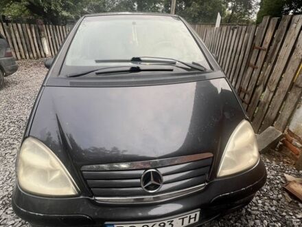Сірий Мерседес А клас, об'ємом двигуна 1.7 л та пробігом 379 тис. км за 3600 $, фото 1 на Automoto.ua