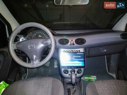 Сірий Мерседес А клас, об'ємом двигуна 1.4 л та пробігом 220 тис. км за 3800 $, фото 1 на Automoto.ua