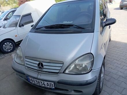 Серый Мерседес А класс, объемом двигателя 1.7 л и пробегом 350 тыс. км за 3200 $, фото 1 на Automoto.ua