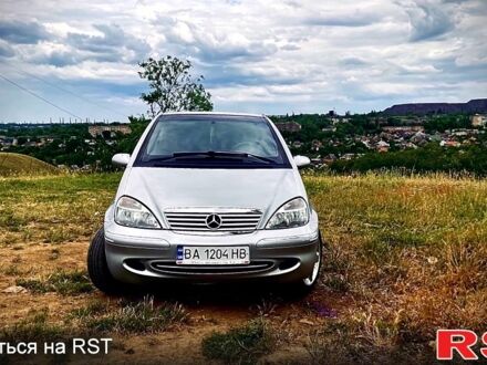 Серый Мерседес А класс, объемом двигателя 1.9 л и пробегом 23900 тыс. км за 4500 $, фото 1 на Automoto.ua