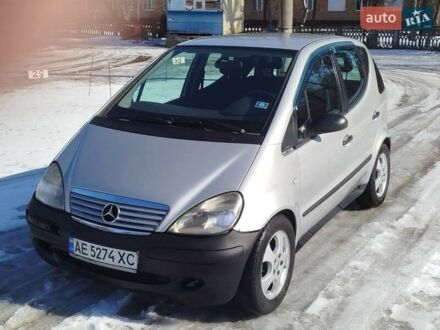 Серый Мерседес А класс, объемом двигателя 1.4 л и пробегом 214 тыс. км за 2800 $, фото 1 на Automoto.ua