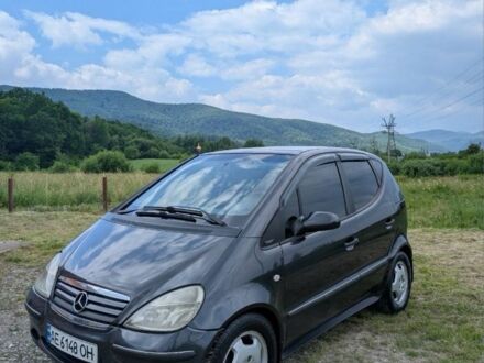 Серый Мерседес А класс, объемом двигателя 1.7 л и пробегом 320 тыс. км за 3500 $, фото 1 на Automoto.ua