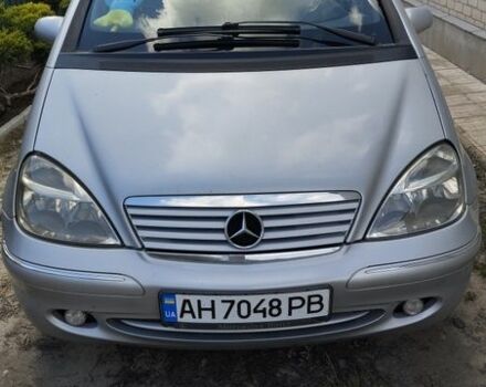Серый Мерседес А класс, объемом двигателя 1.7 л и пробегом 600 тыс. км за 3599 $, фото 1 на Automoto.ua