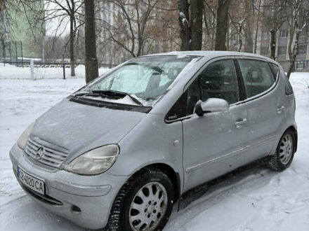 Серый Мерседес А класс, объемом двигателя 1.6 л и пробегом 218 тыс. км за 4300 $, фото 1 на Automoto.ua