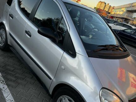 Серый Мерседес А класс, объемом двигателя 1.6 л и пробегом 246 тыс. км за 3500 $, фото 1 на Automoto.ua