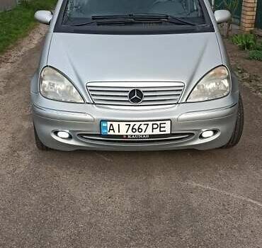 Серый Мерседес А класс, объемом двигателя 1.7 л и пробегом 287 тыс. км за 3900 $, фото 1 на Automoto.ua