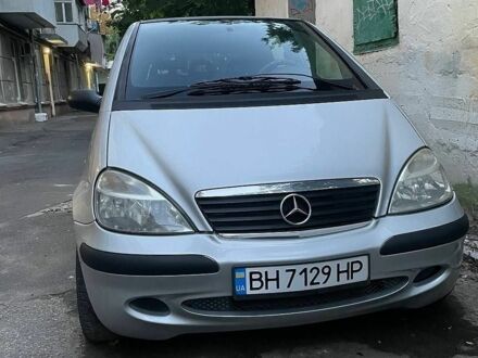 Сірий Мерседес А клас, об'ємом двигуна 1.6 л та пробігом 255 тис. км за 3700 $, фото 1 на Automoto.ua