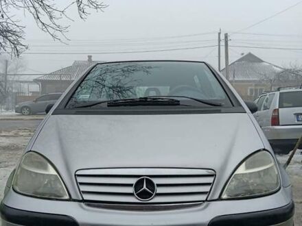 Серый Мерседес А класс, объемом двигателя 1.4 л и пробегом 202 тыс. км за 3700 $, фото 1 на Automoto.ua