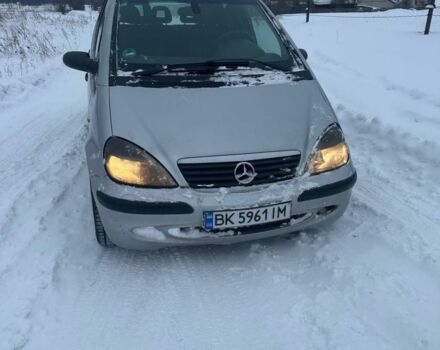 Серый Мерседес А класс, объемом двигателя 1.7 л и пробегом 320 тыс. км за 3200 $, фото 1 на Automoto.ua