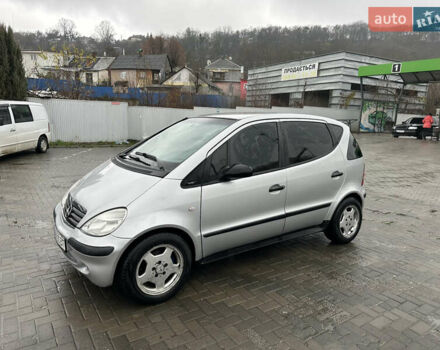 Серый Мерседес А класс, объемом двигателя 1.69 л и пробегом 267 тыс. км за 4200 $, фото 1 на Automoto.ua