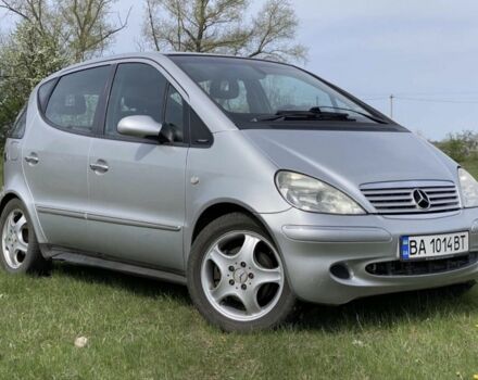 Серый Мерседес А класс, объемом двигателя 1.9 л и пробегом 250 тыс. км за 4200 $, фото 1 на Automoto.ua