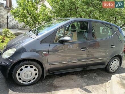 Сірий Мерседес А клас, об'ємом двигуна 1.6 л та пробігом 216 тис. км за 3600 $, фото 1 на Automoto.ua