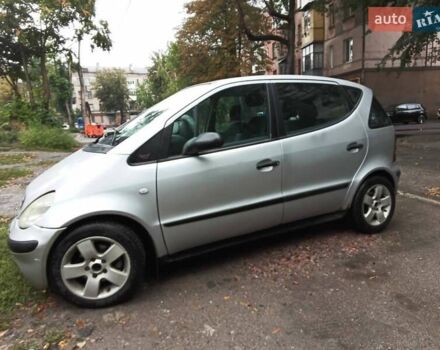 Серый Мерседес А класс, объемом двигателя 1.7 л и пробегом 319 тыс. км за 3000 $, фото 1 на Automoto.ua