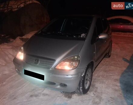 Серый Мерседес А класс, объемом двигателя 1.7 л и пробегом 350 тыс. км за 3700 $, фото 1 на Automoto.ua
